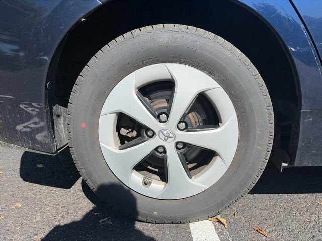 Used 2015 Toyota Prius Two FWD image 6