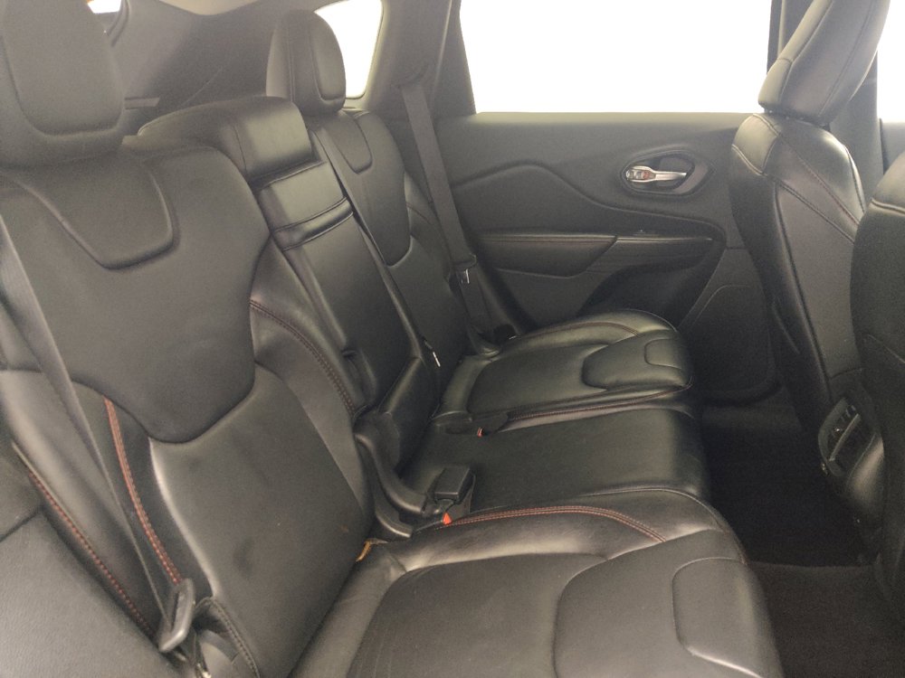 Used 2015 Jeep Cherokee Trailhawk w/ Comfort/Convenience Group AWD/4WD image 19