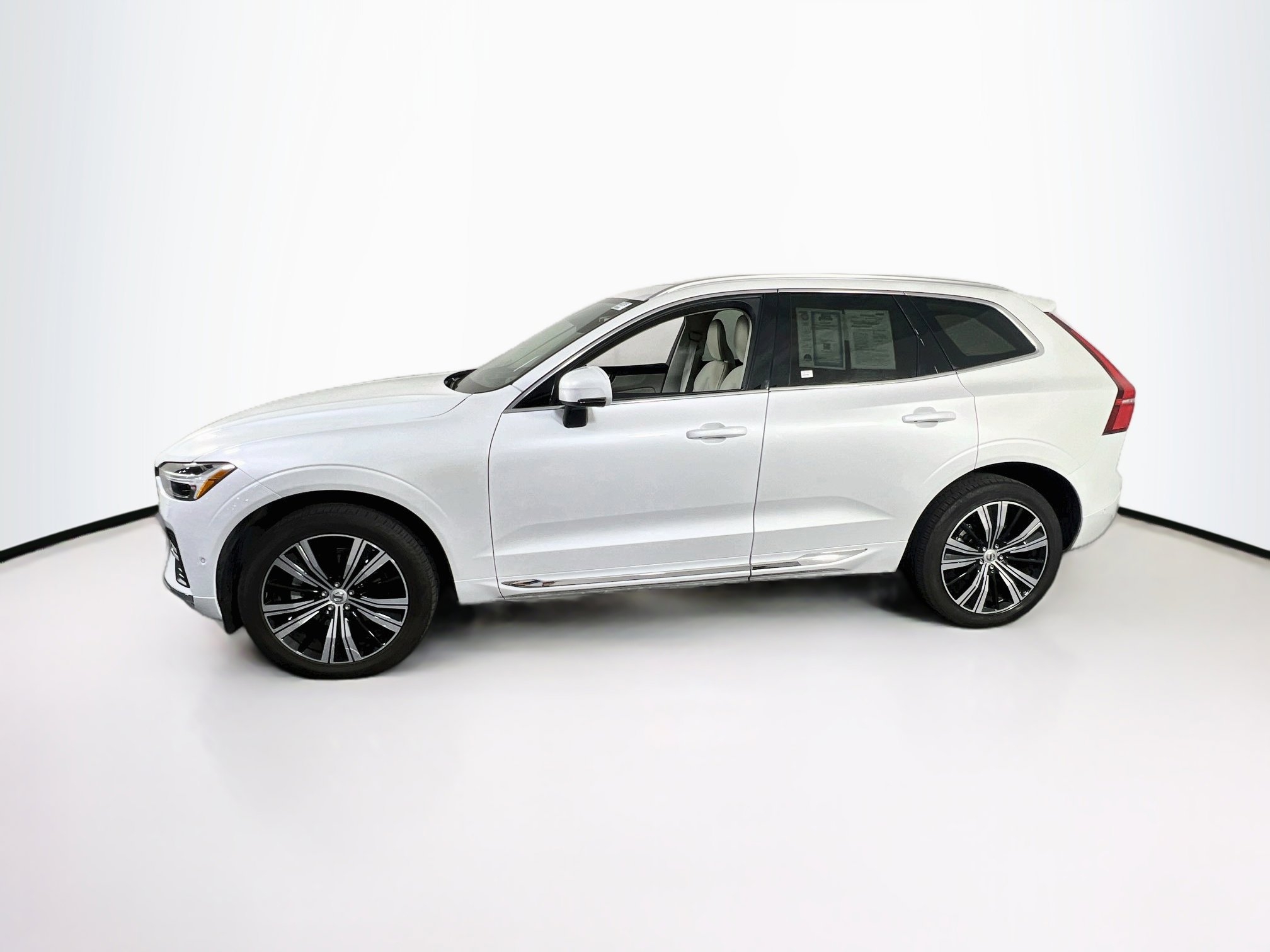 Used 2022 Volvo XC60 B5 Inscription w/ Advanced Package AWD/4WD image 8