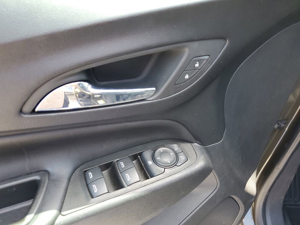 Used 2023 Chevrolet Equinox LT image 23