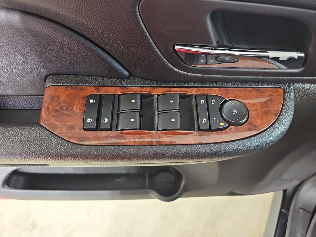 Used 2008 Chevrolet Suburban LT w/ LT Preferred Equipment Group image 33