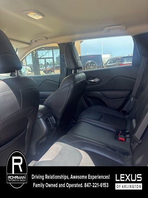 Used 2015 Jeep Cherokee Trailhawk w/ Cold Weather Group image 10