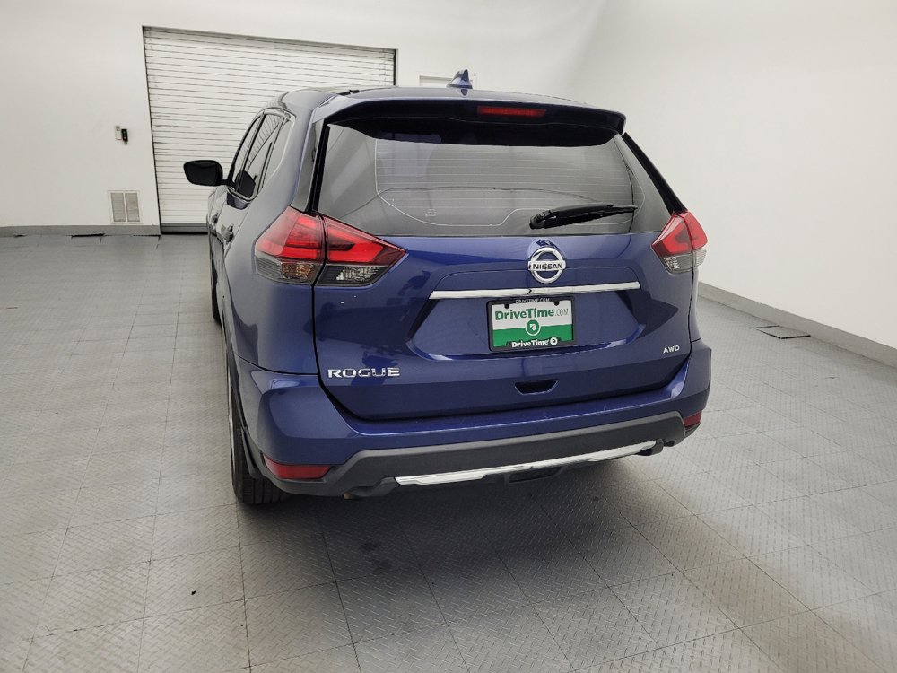 Used 2017 Nissan Rogue S AWD/4WD image 6
