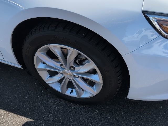 Used 2024 Chevrolet Malibu LT FWD image 11