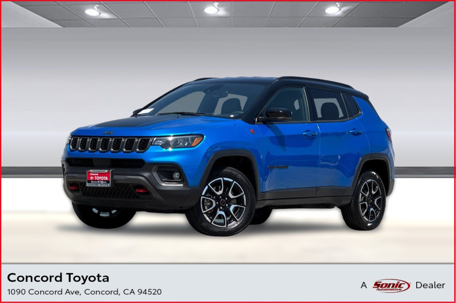 Used 2025 Jeep Compass Trailhawk AWD/4WD image 1