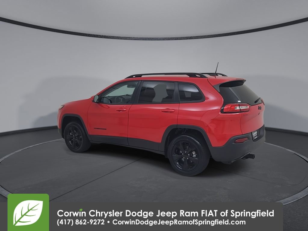 Certified 2018 Jeep Cherokee Latitude w/ Altitude Package FWD image 10