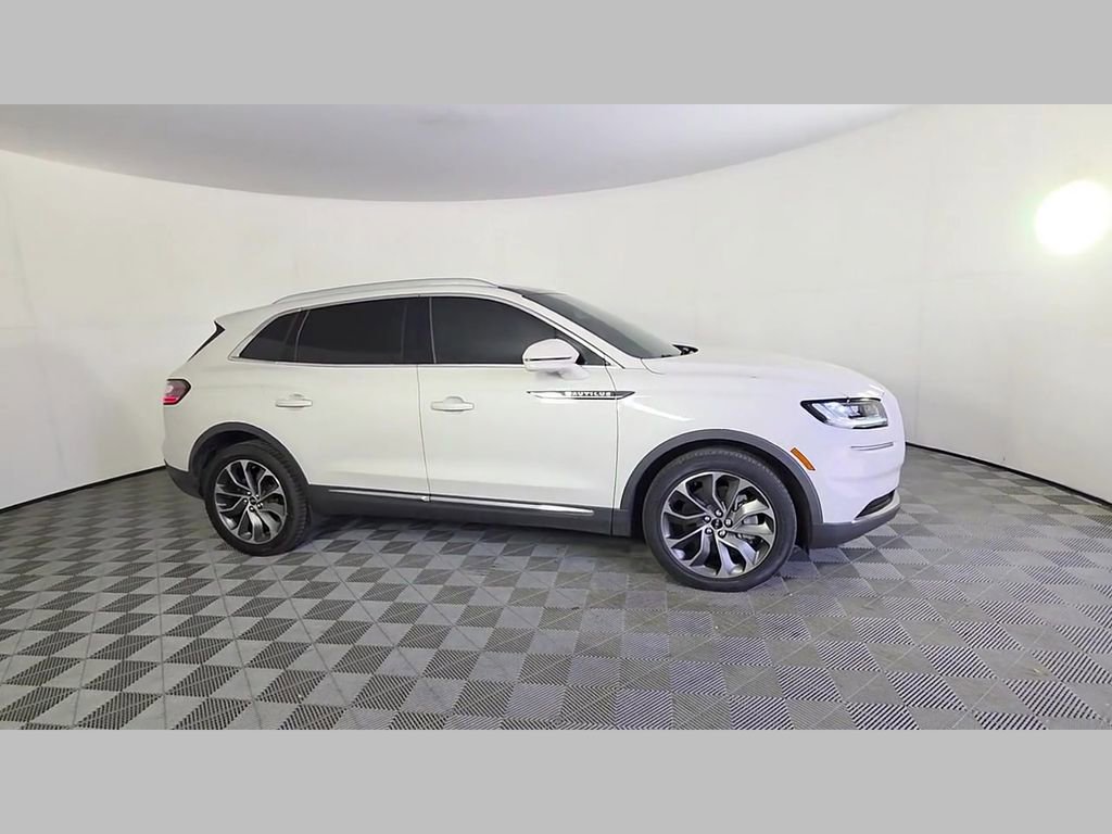 Used 2022 Lincoln Nautilus Reserve w/ Luxury Package image 35