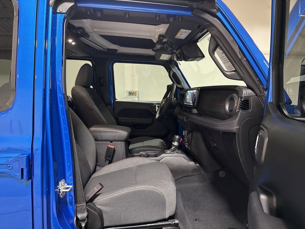 Used 2024 Jeep Wrangler Unlimited Rubicon w/ Capability Package image 22