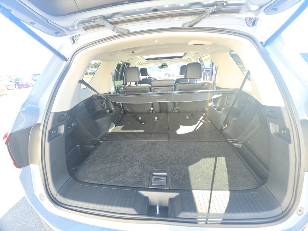 Used 2025 Honda Pilot Touring image 32