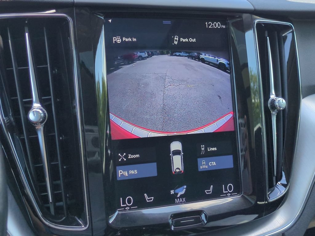 Used 2019 Volvo XC60 T5 Momentum w/ Multimedia Package AWD/4WD image 24