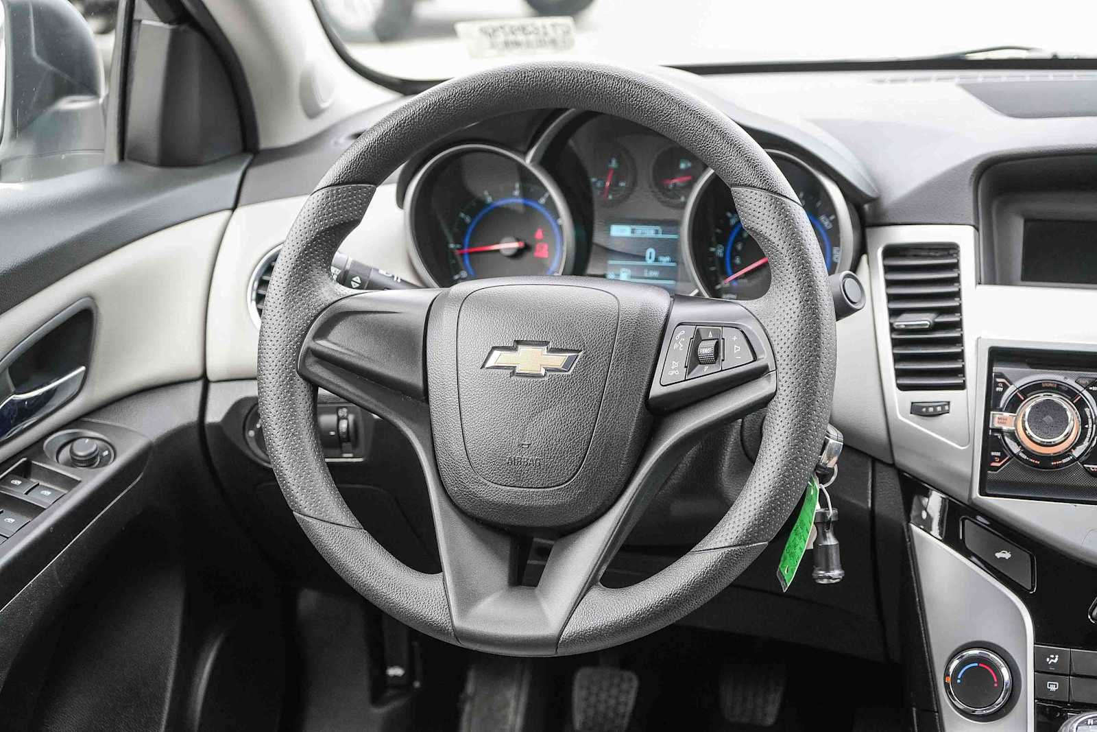 Used 2016 Chevrolet Cruze LS FWD image 16