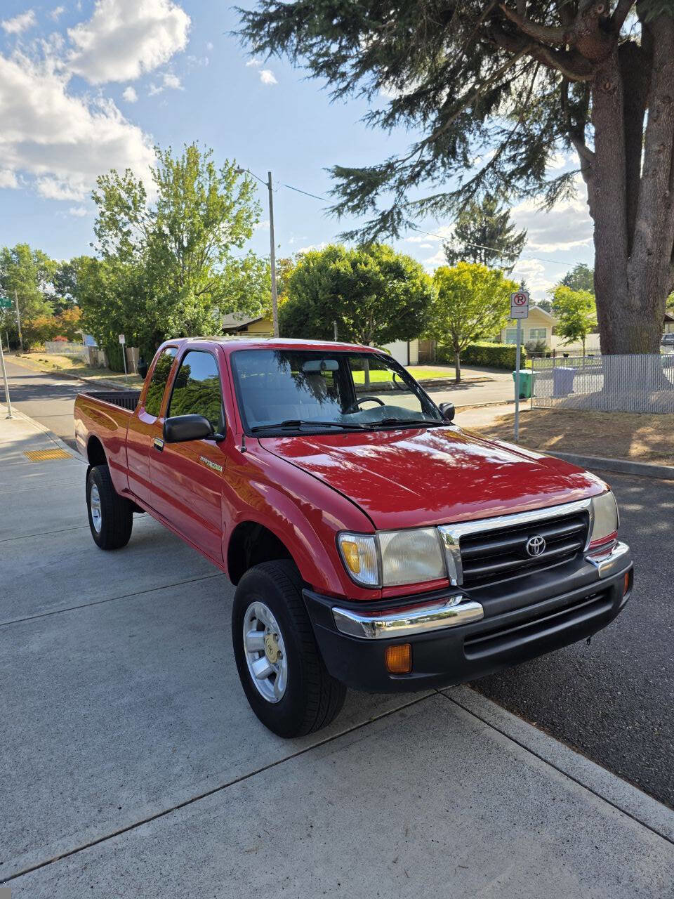 Used 1999 Toyota Tacoma SR5 image 3