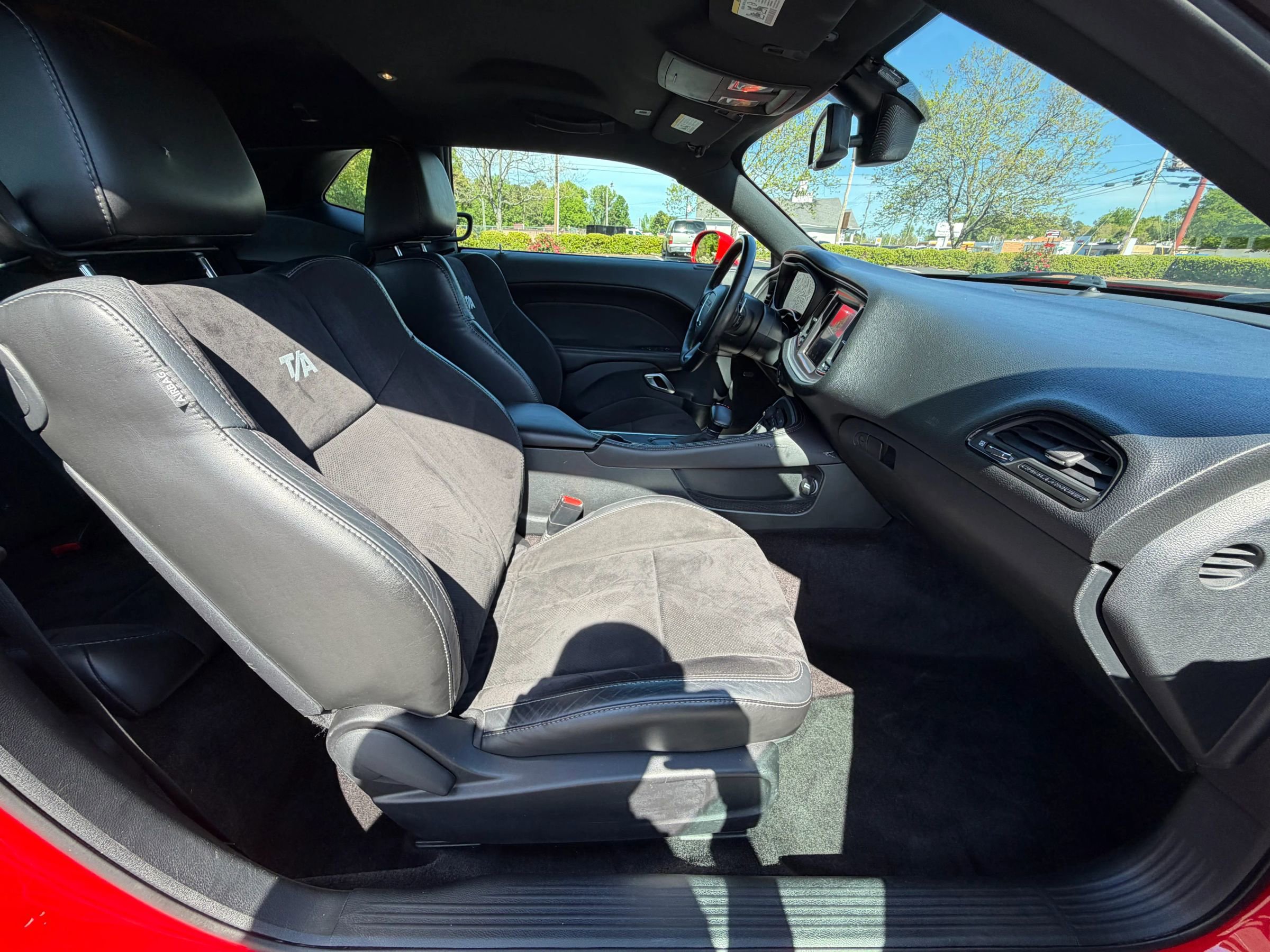 Used 2018 Dodge Challenger T/A image 19