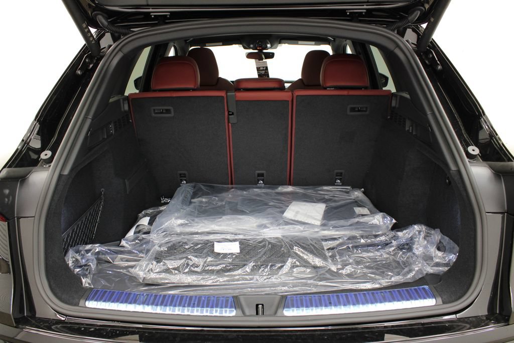 New 2026 Audi SQ5 Prestige AWD/4WD image 30