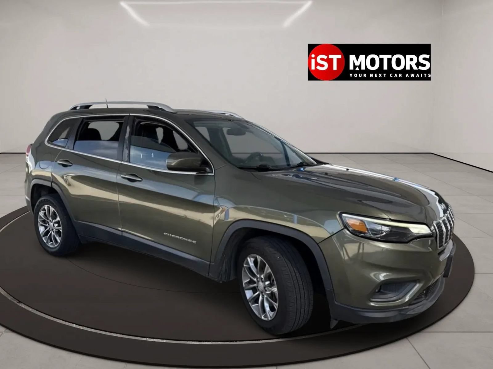 Used 2019 Jeep Cherokee Latitude Plus FWD image 5