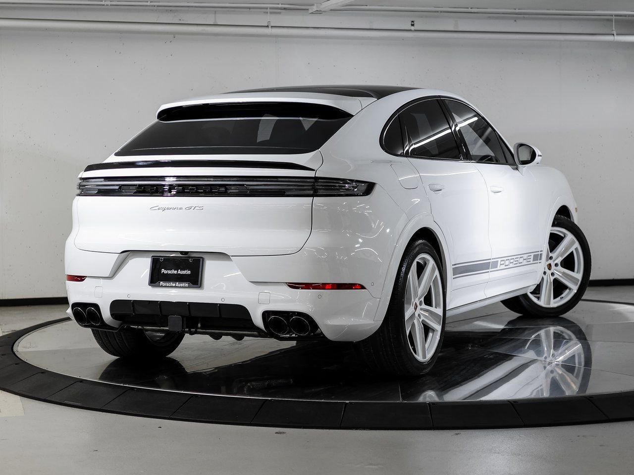 New 2026 Porsche Cayenne GTS AWD/4WD image 7