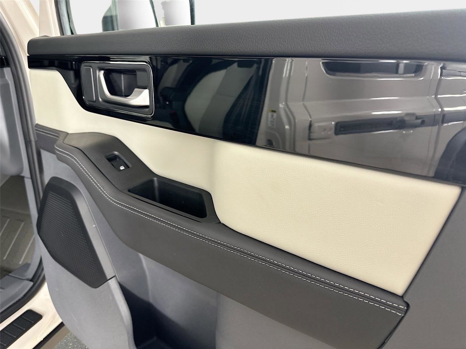 New 2025 INEOS Grenadier Fieldmaster Edition image 45