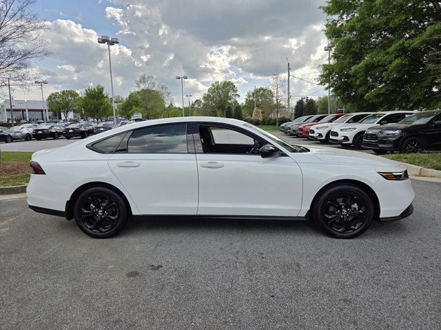 Used 2025 Honda Accord SE image 6