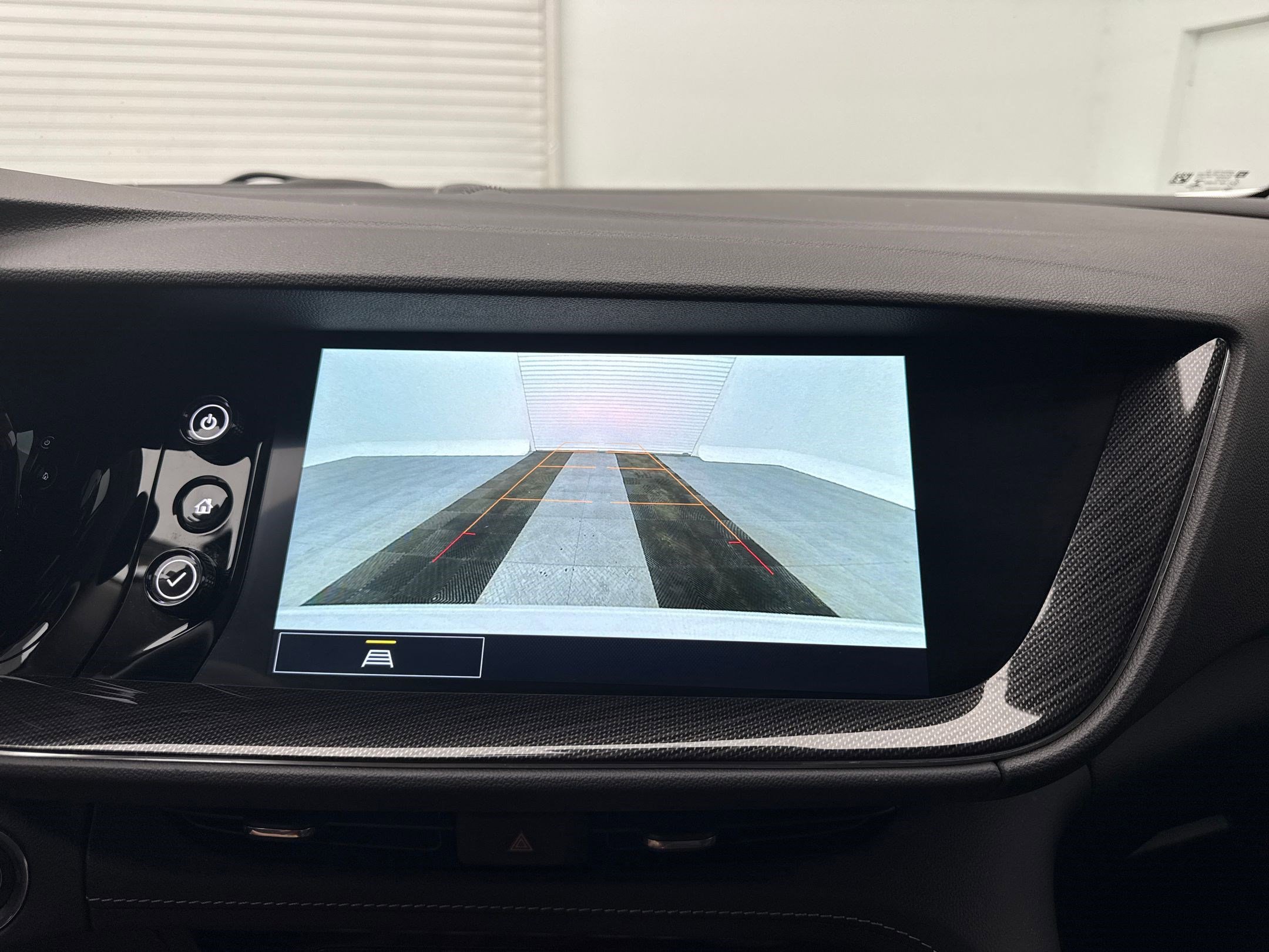 Certified 2022 Buick Envision Essence w/ Sport Touring Package image 37