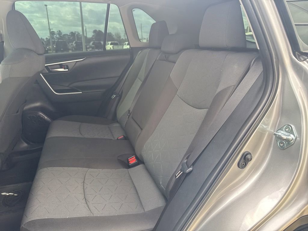 Used 2024 Toyota RAV4 XLE w/ Convenience Package image 28