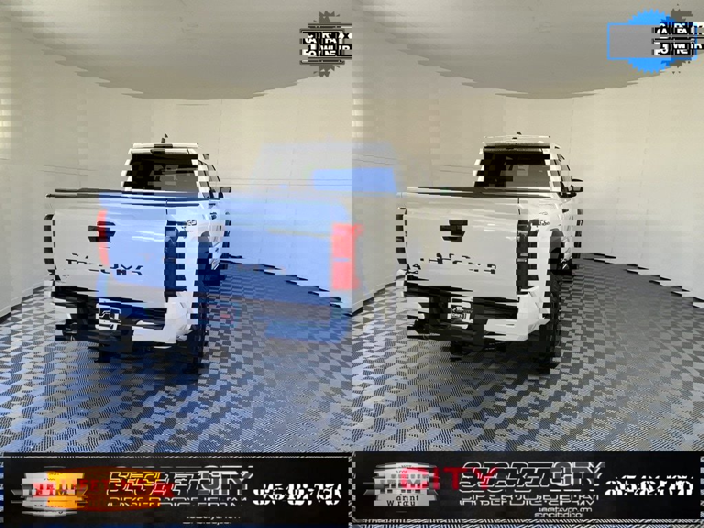 Used 2025 Toyota Tacoma TRD Off-Road image 7