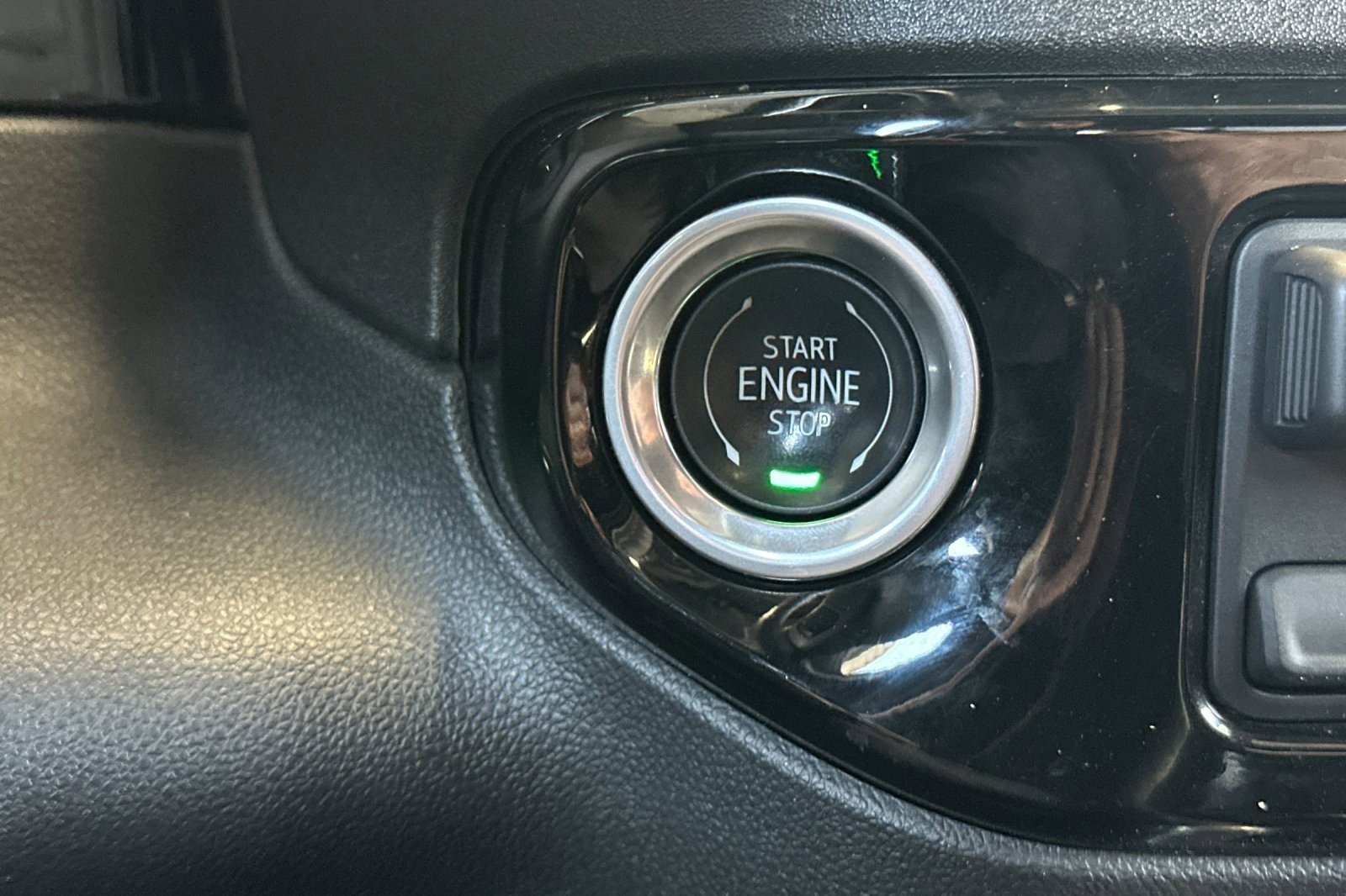 Used 2024 Chevrolet Silverado 2500 LTZ w/ LTZ Plus Package image 21