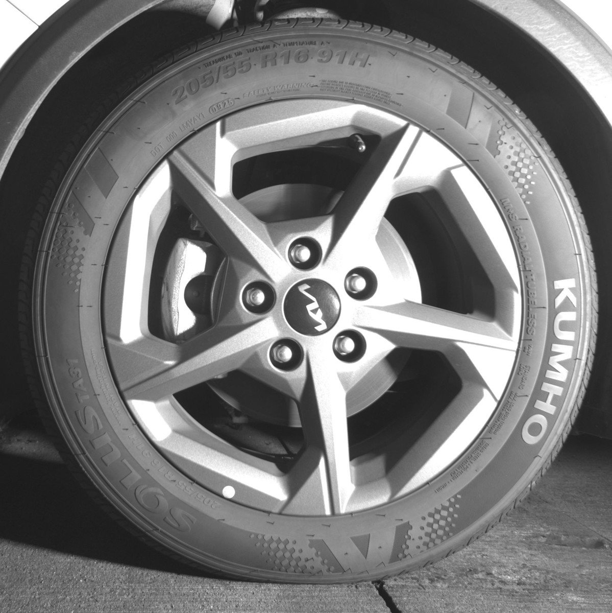 Used 2025 Kia K4 LXS image 12