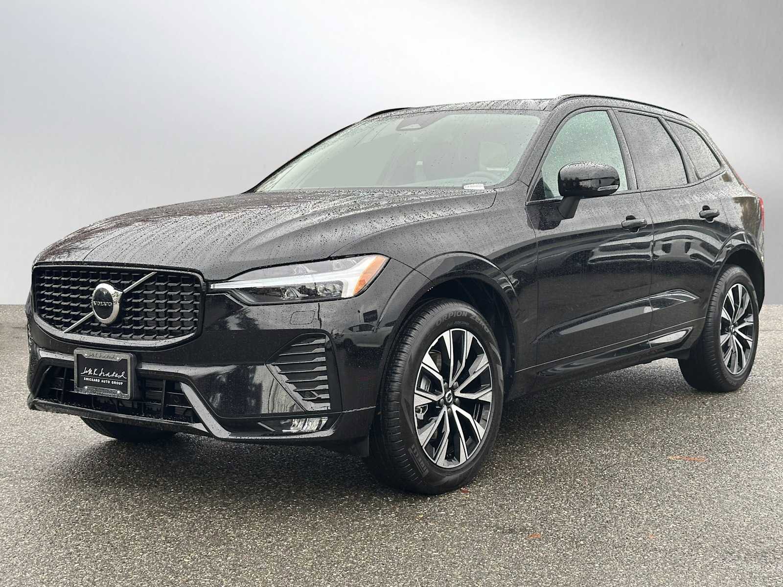 Used 2025 Volvo XC60 B5 Core w/ Protection Package Premier image 7