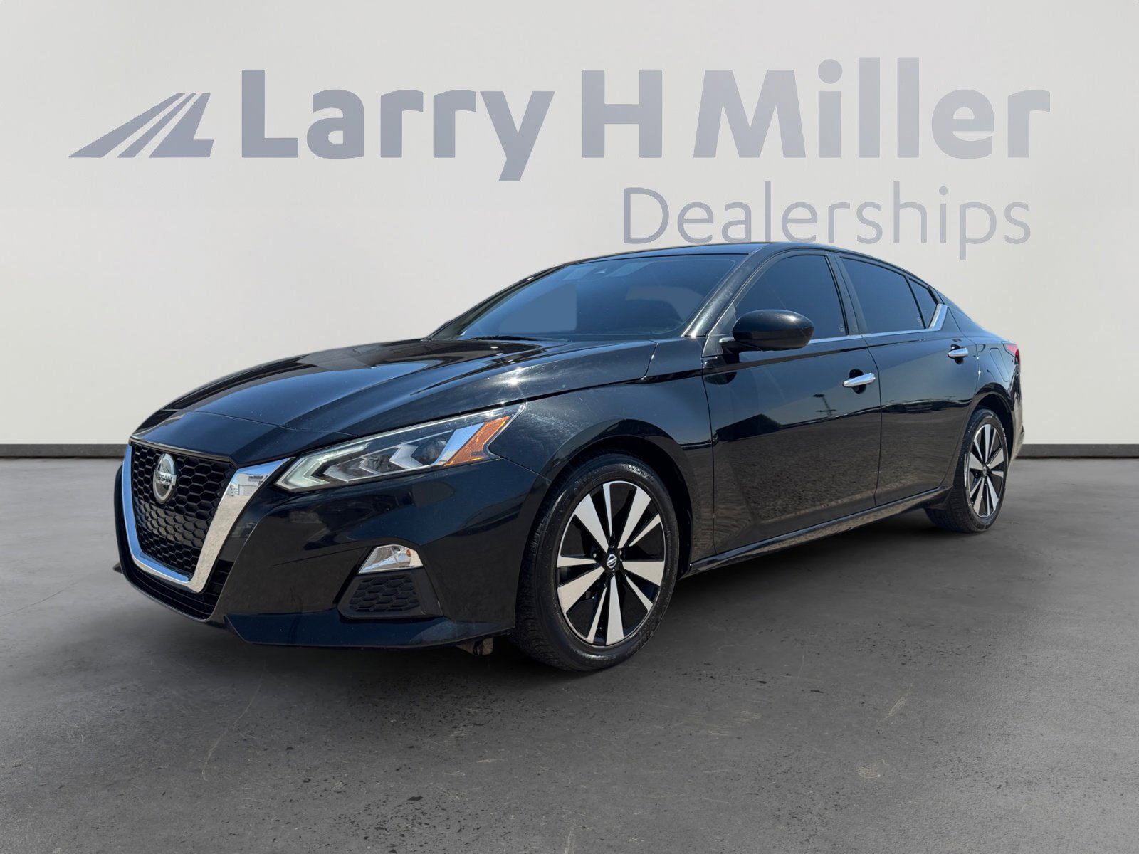 Used 2022 Nissan Altima 2.5 SV FWD image 1