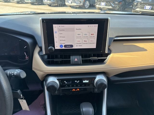 Used 2023 Toyota RAV4 LE image 21