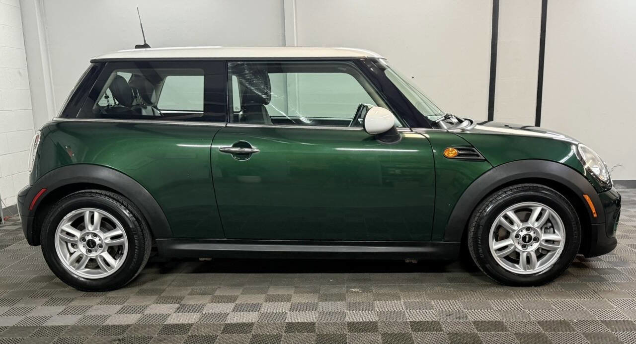 Used 2012 MINI Cooper Hardtop image 2