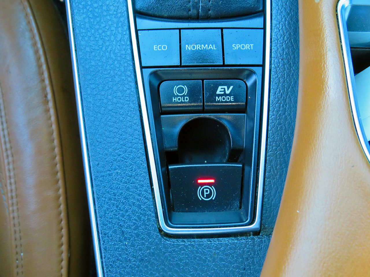 Used 2019 Toyota Avalon Limited image 20