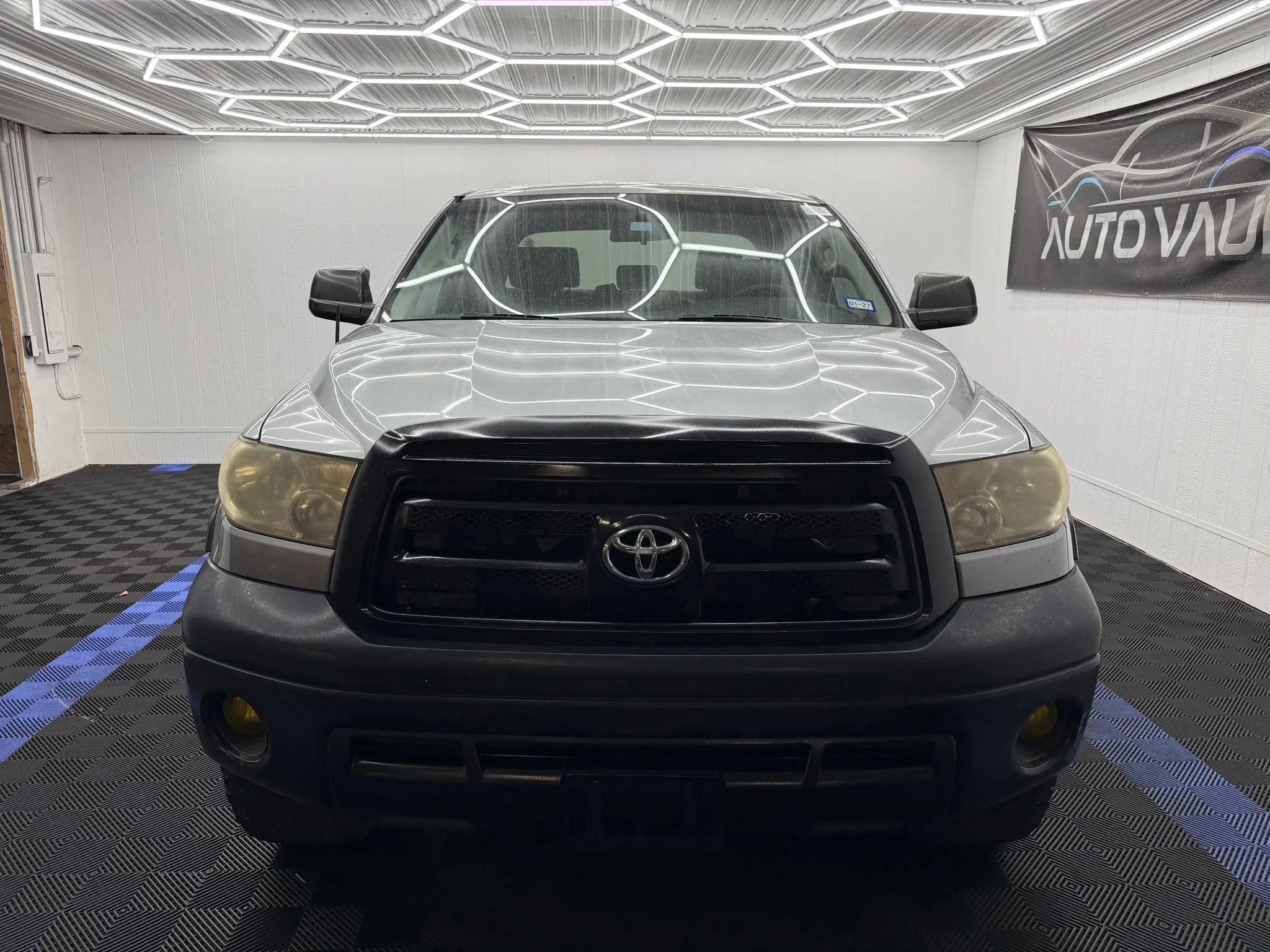 Used 2013 Toyota Tundra 4x4 Double Cab w/ Tow Pkg image 4