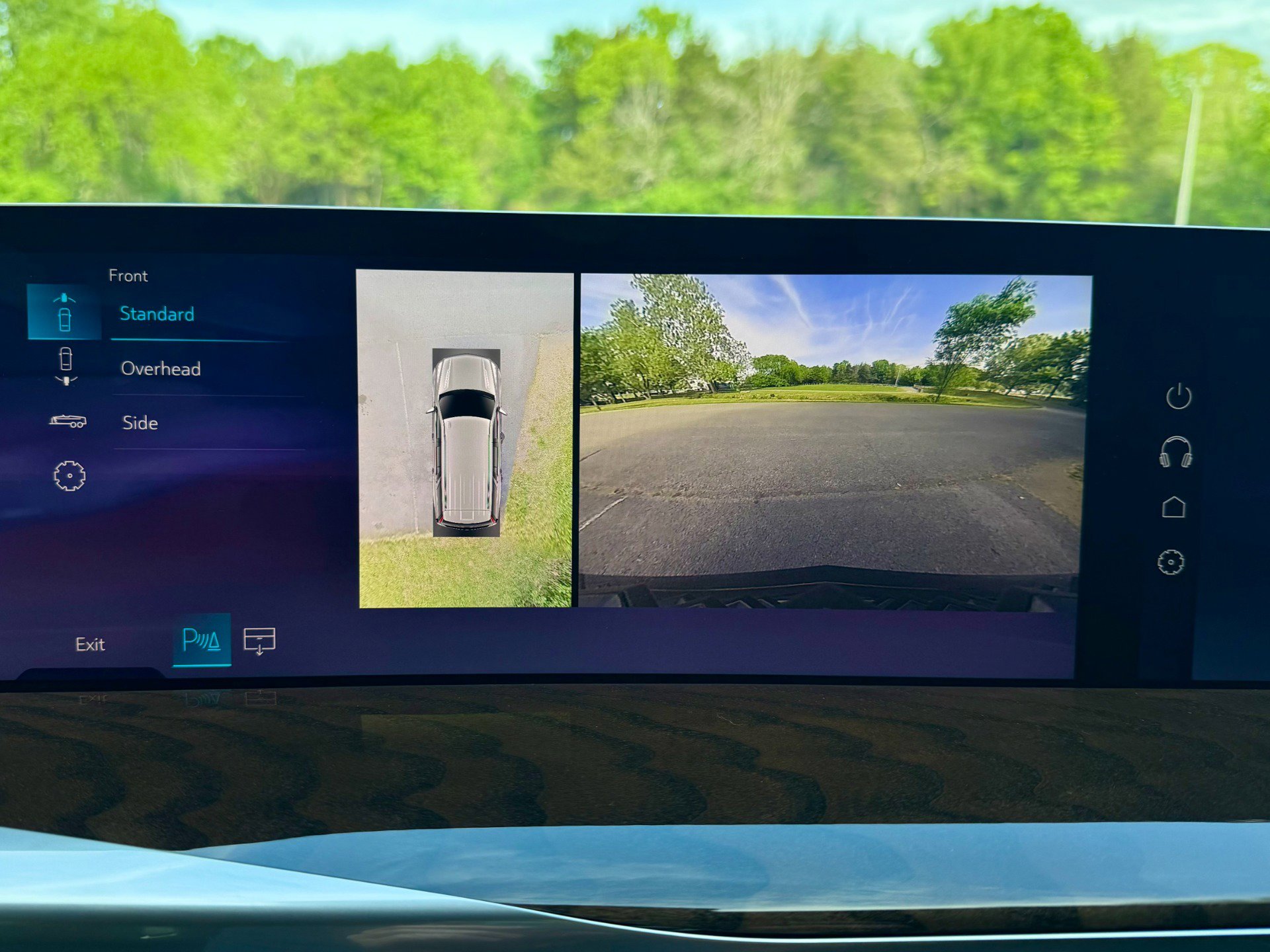 Used 2025 Cadillac Escalade Sport Platinum w/ LPO, ONYX Package image 59