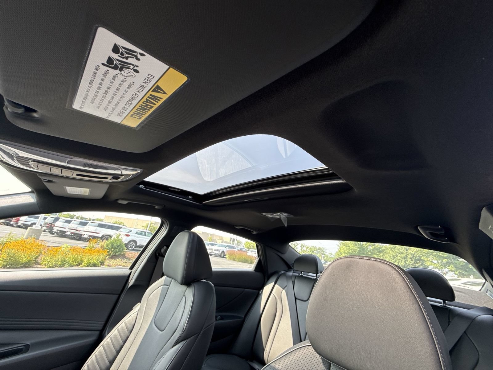 New 2026 Hyundai Elantra SEL Sport FWD image 23