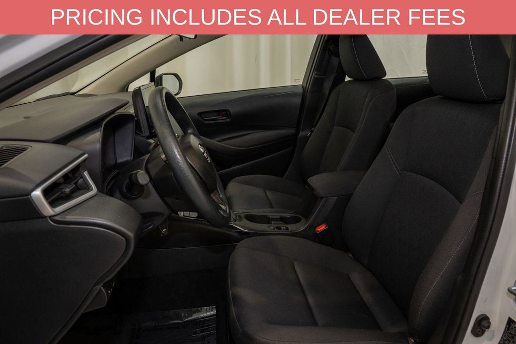 Used 2025 Toyota Corolla LE FWD image 10