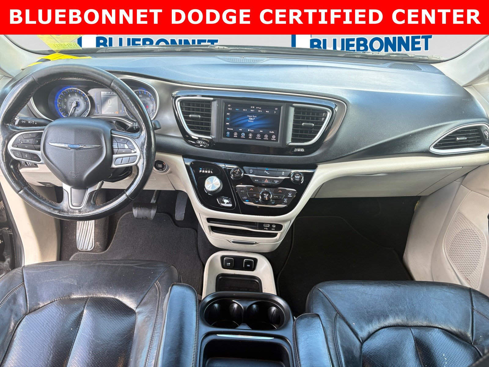 Used 2020 Chrysler Pacifica Touring-L FWD image 12