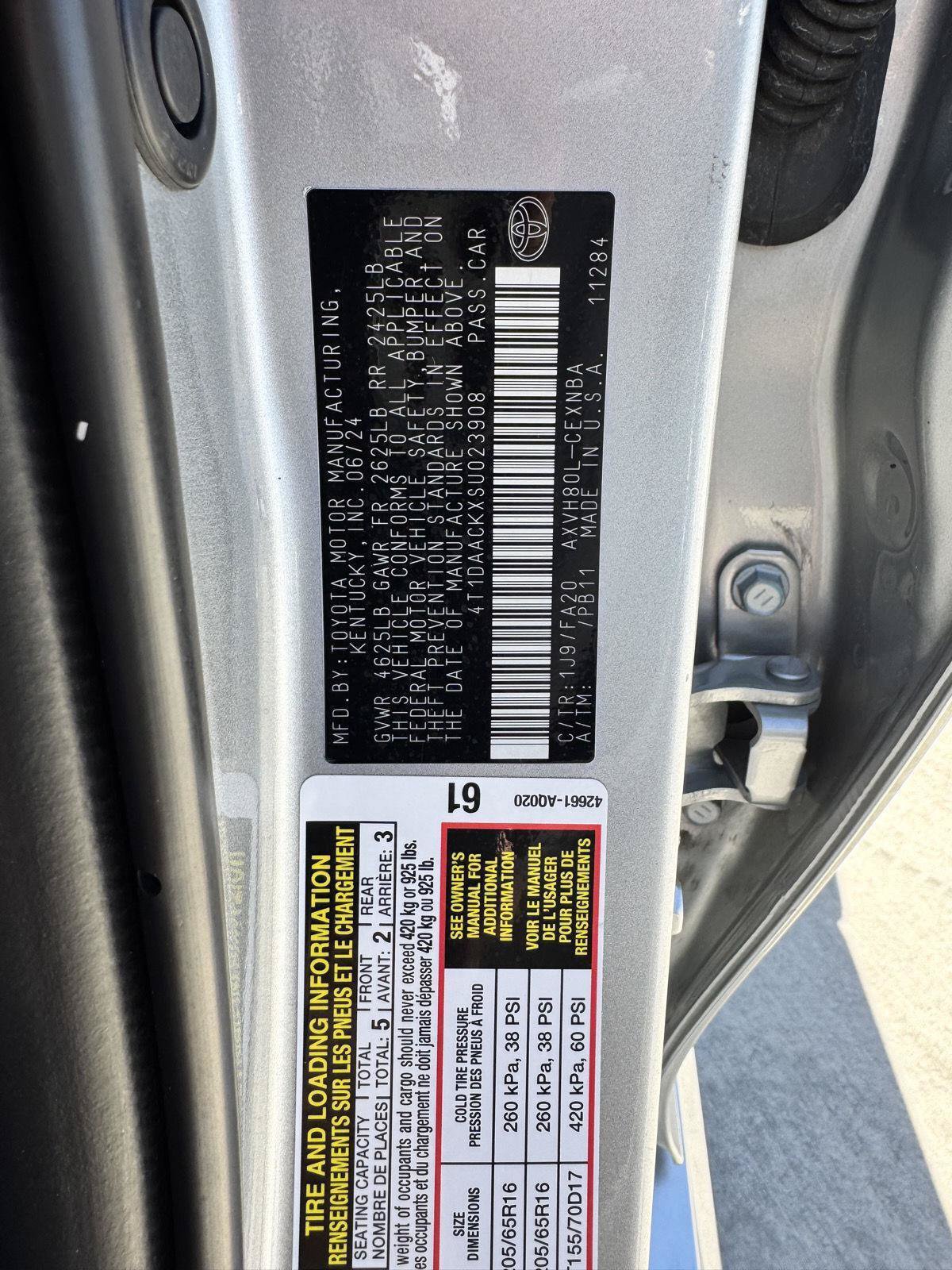 Used 2025 Toyota Camry LE FWD image 36