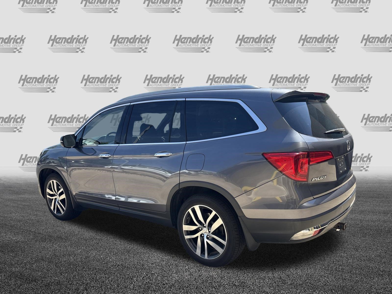Used 2016 Honda Pilot Elite image 8