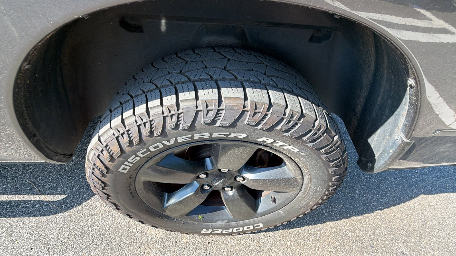 Used 2018 RAM 1500 Express RWD image 12
