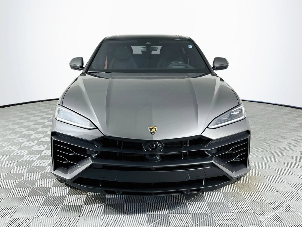 Used 2025 Lamborghini Urus SE AWD/4WD image 2