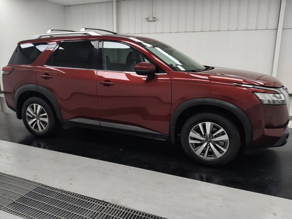 Used 2022 Nissan Pathfinder SL FWD image 11