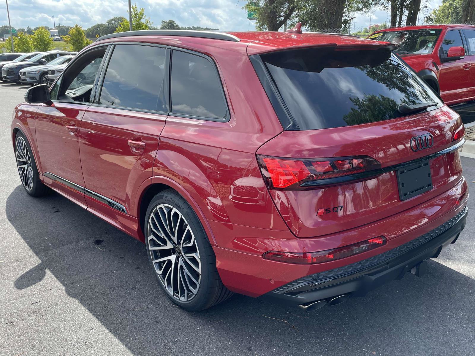 New 2025 Audi SQ7 Prestige image 5
