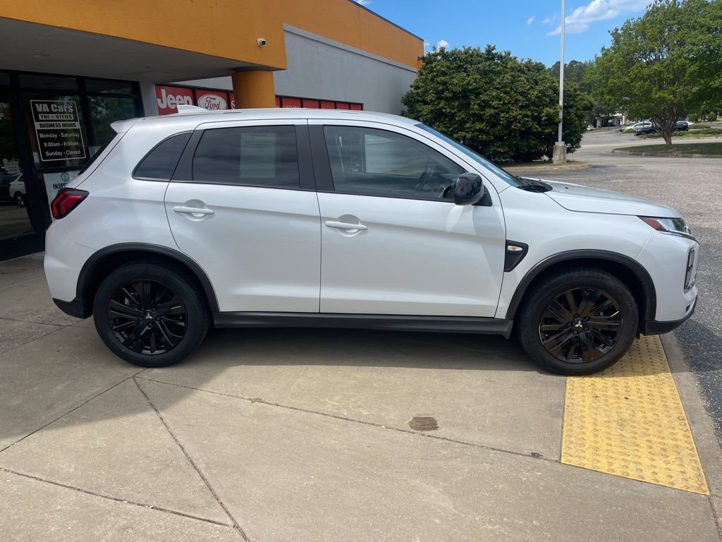 Used 2024 Mitsubishi Outlander Sport LE AWD/4WD image 3