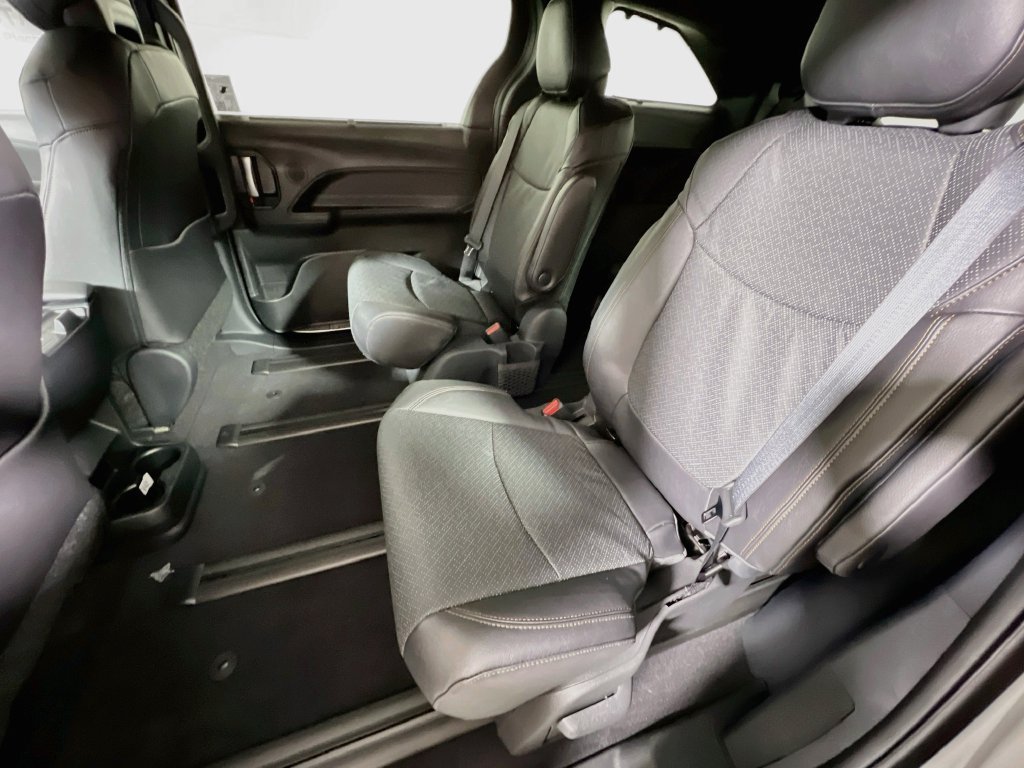 New 2026 Toyota Sienna Limited AWD/4WD image 19