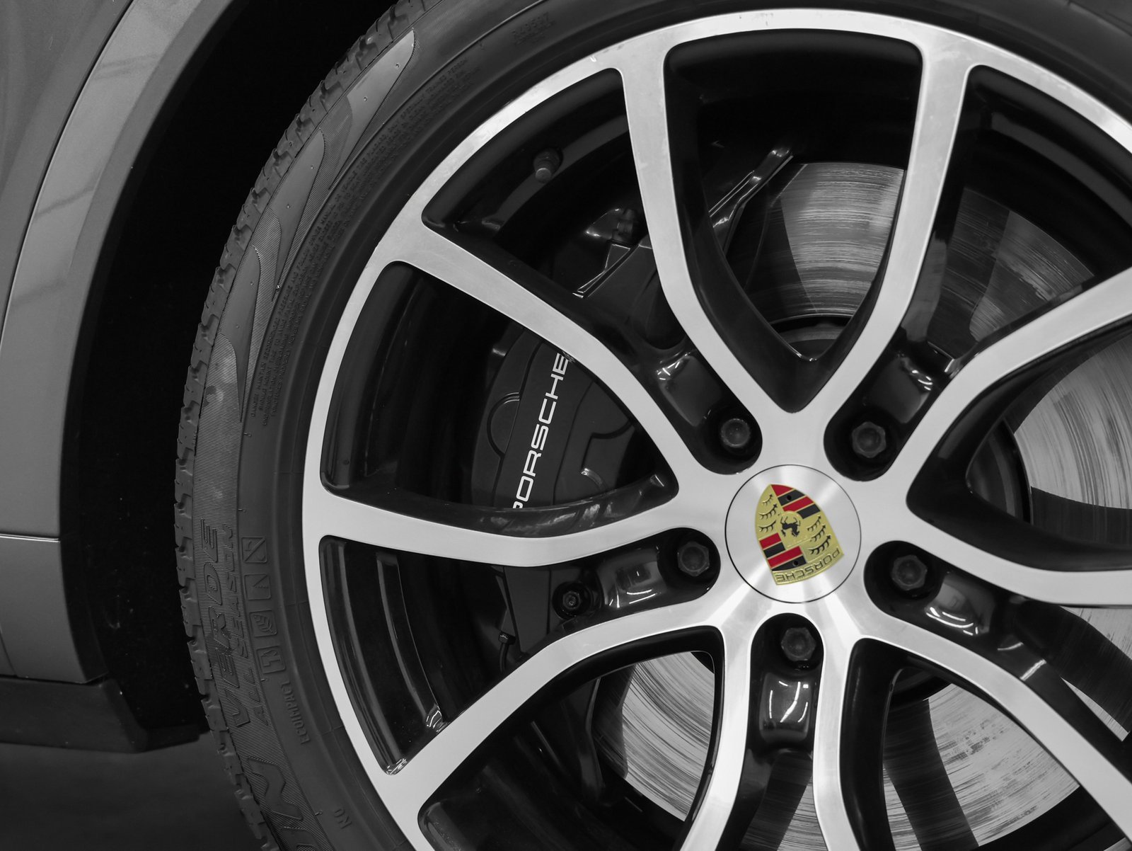 Used 2021 Porsche Cayenne Turbo image 17