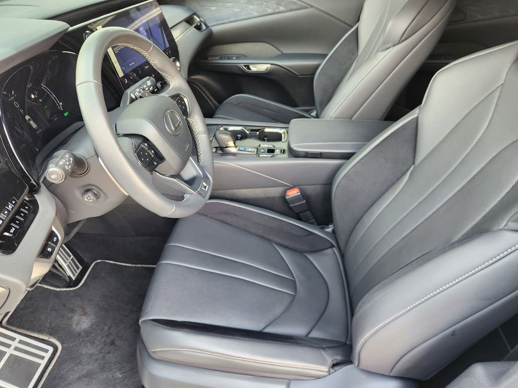 Used 2024 Lexus RX 500h F Sport w/ Cold Area Package image 13