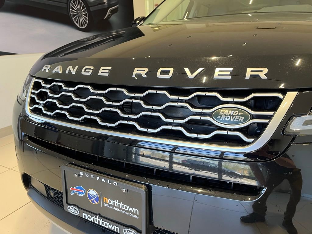 Used 2023 Land Rover Range Rover Evoque S image 12