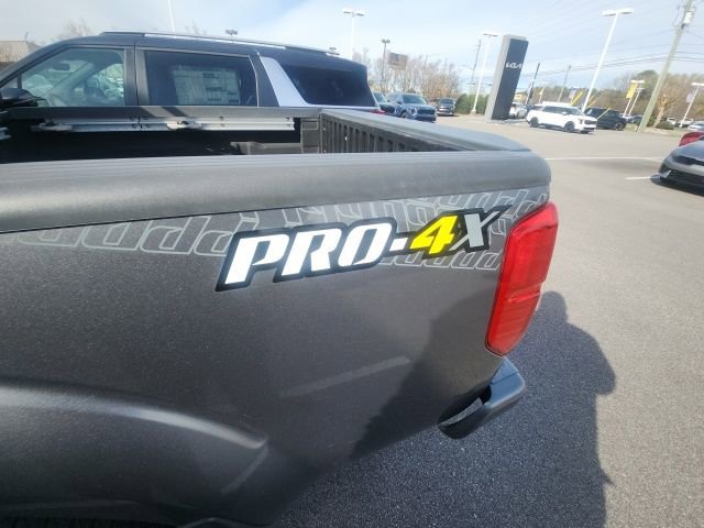 Used 2019 Nissan Frontier PRO-4X w/ Pro-4x Luxury Package image 7