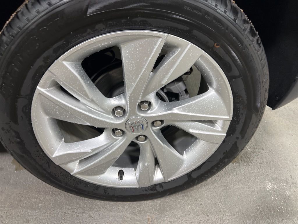 Used 2025 Buick Encore GX Preferred image 36